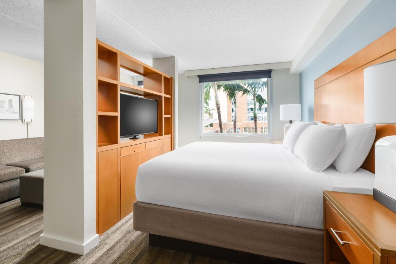 Hyatt House Fort Lauderdale Airport/Cruise Port Дейния Бийч Екстериор снимка