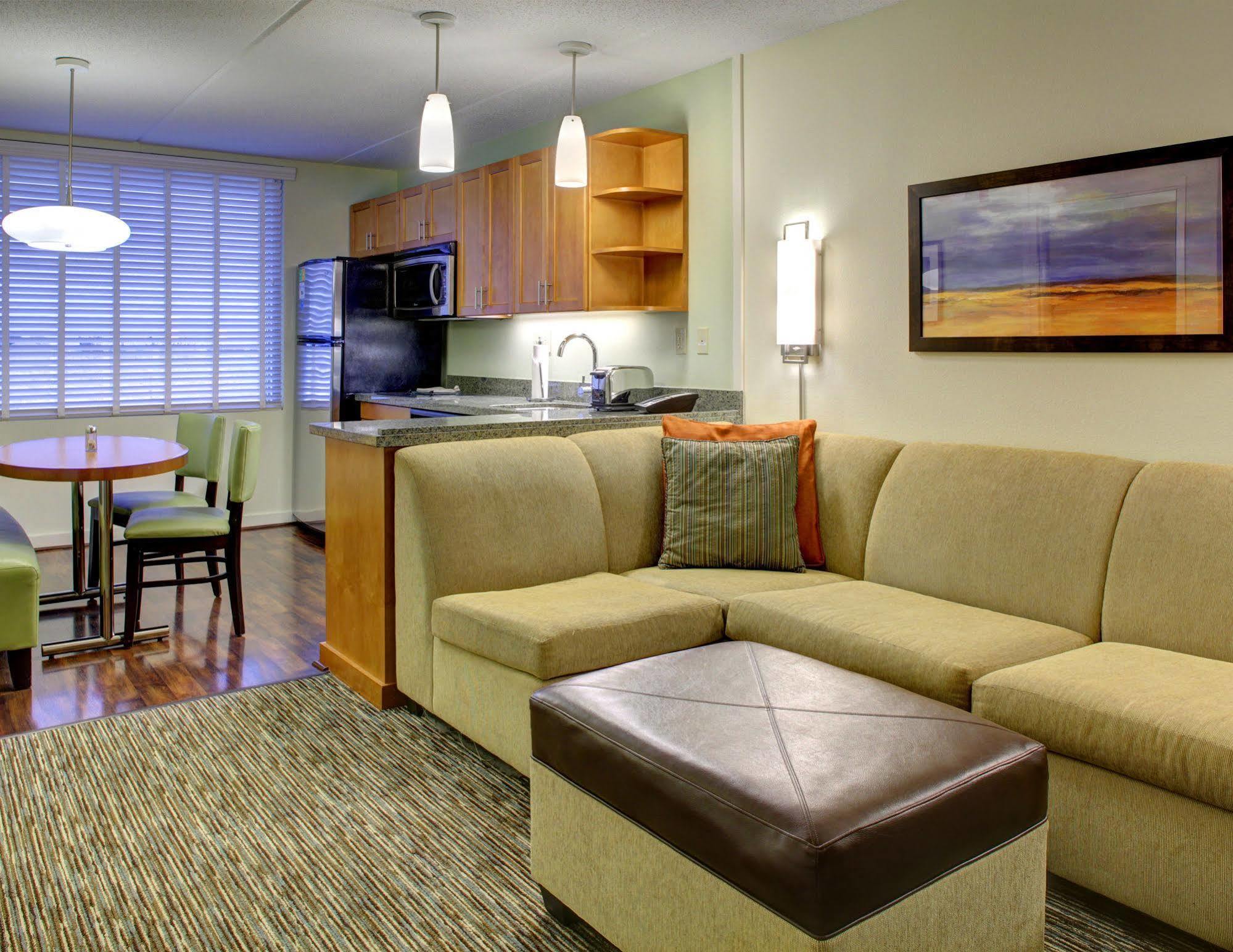 Hyatt House Fort Lauderdale Airport/Cruise Port Дейния Бийч Екстериор снимка
