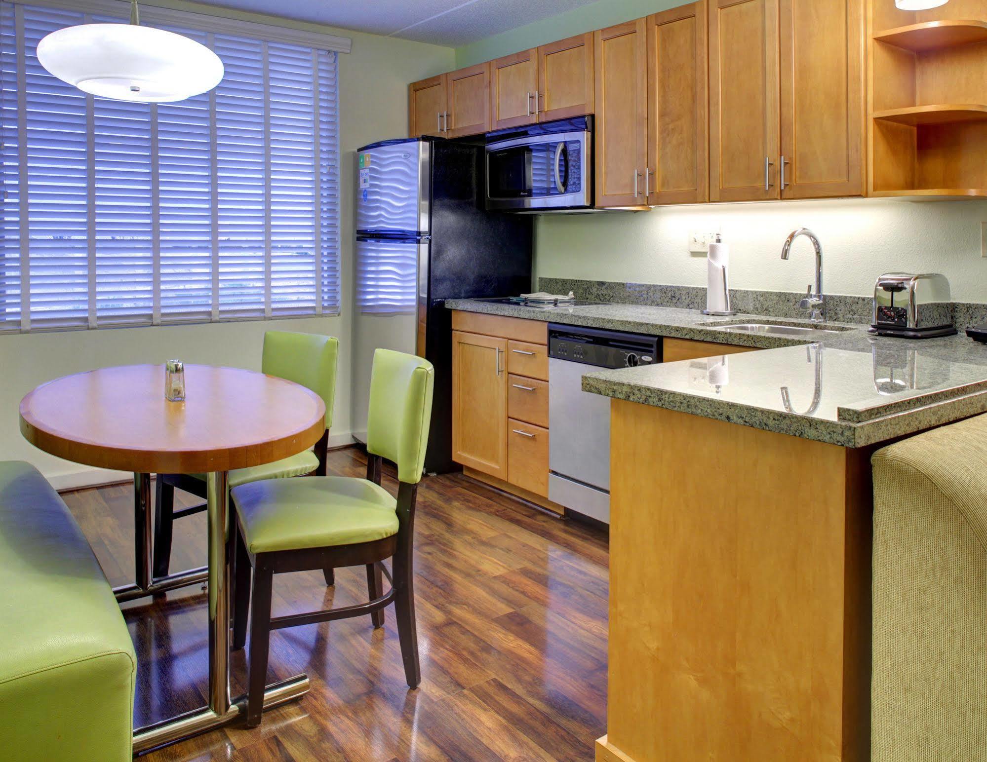 Hyatt House Fort Lauderdale Airport/Cruise Port Дейния Бийч Екстериор снимка